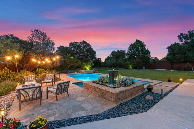 341 Richards DR, Buda, TX 78610