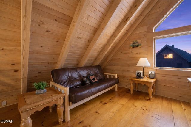 3221 Smoky Ridge Way, Sevierville, TN 37862