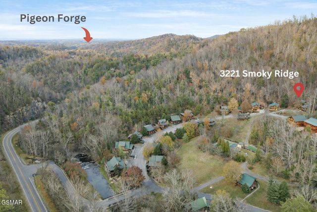 3221 Smoky Ridge Way, Sevierville, TN 37862