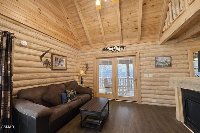 3221 Smoky Ridge Way, Sevierville, TN 37862