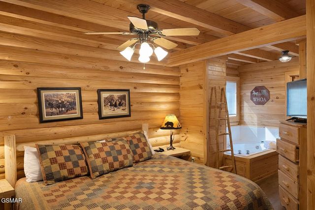 3221 Smoky Ridge Way, Sevierville, TN 37862