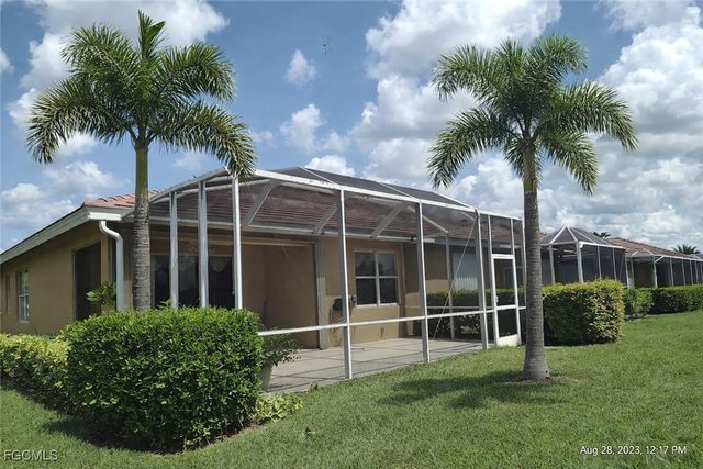 4709 Fairloop RUN, Lehigh Acres, FL 33973