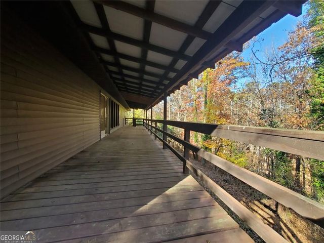 1116 CODY Road, Mount Airy, GA 30563