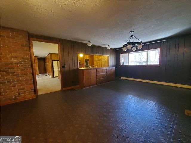 1116 CODY Road, Mount Airy, GA 30563