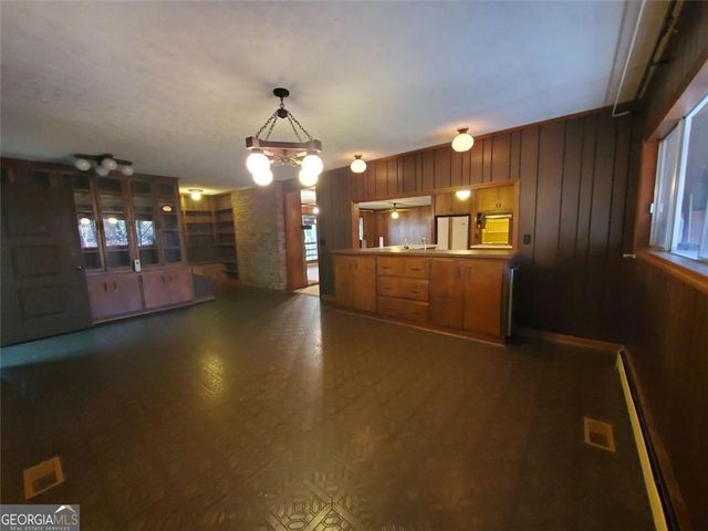 1116 CODY Road, Mount Airy, GA 30563