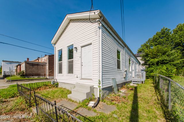 112 Dr W. J. Hodge St, Louisville, KY 40203