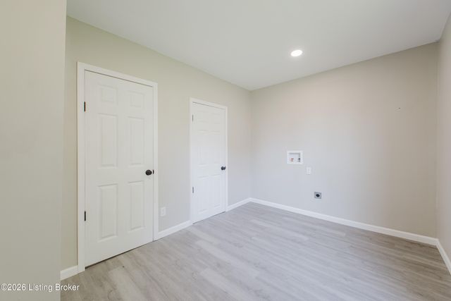 112 Dr W. J. Hodge St, Louisville, KY 40203