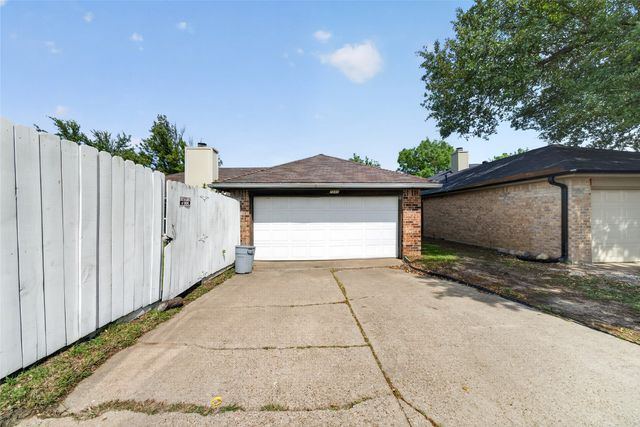 2511 Hollow Bend, Mesquite, TX 75150