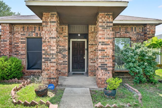 2511 Hollow Bend, Mesquite, TX 75150