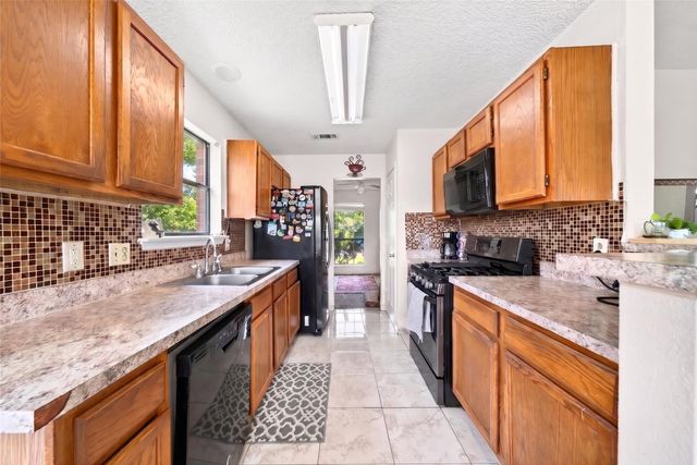 2511 Hollow Bend, Mesquite, TX 75150