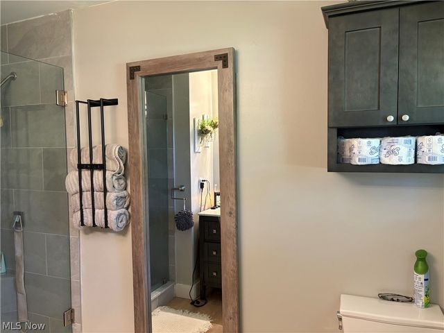 4424 N Lake Road, West Farmington, OH 44491