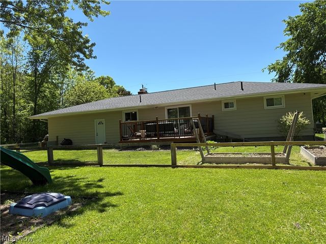 4424 N Lake Road, West Farmington, OH 44491