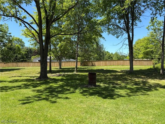 4424 N Lake Road, West Farmington, OH 44491