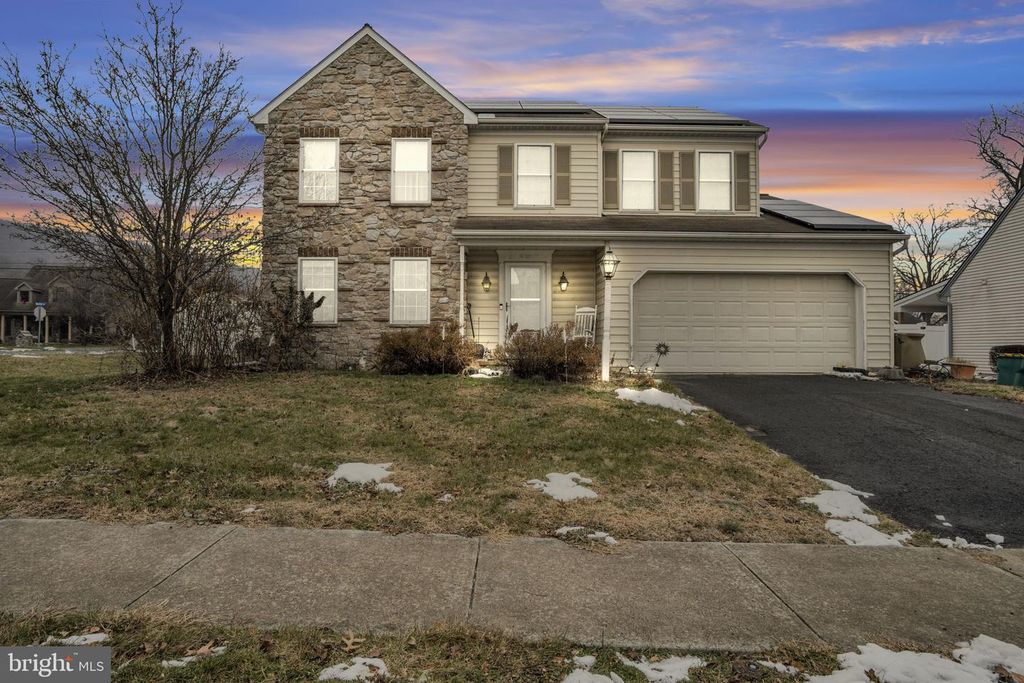 601 BRISBAIN LN, Enola, PA 17025