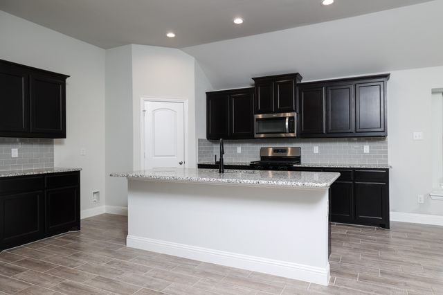 118 Sycamore Street, Balch Springs, TX 75181