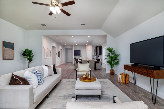 118 Sycamore Street, Balch Springs, TX 75181