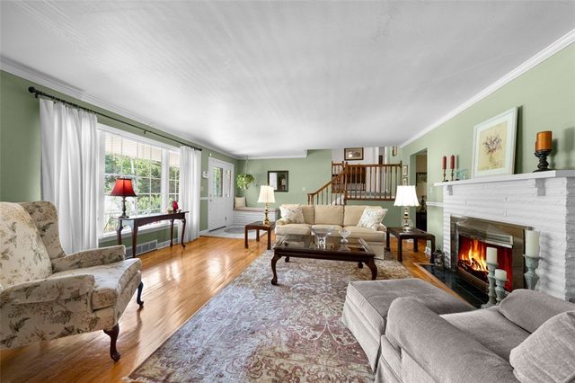 602 State Route 130, Level Green, PA 15085
