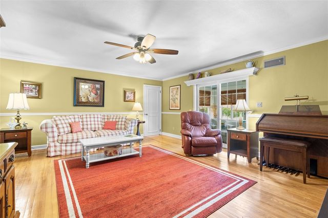 602 State Route 130, Level Green, PA 15085