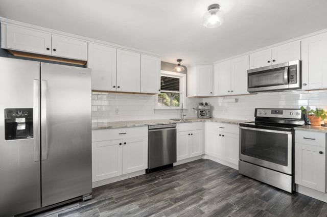 27 Harvard Ave, Methuen, MA 01844