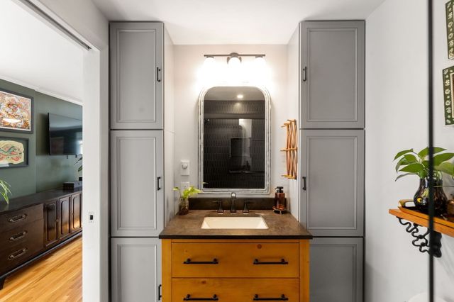 27 Harvard Ave, Methuen, MA 01844