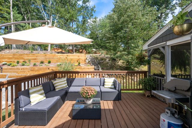 27 Harvard Ave, Methuen, MA 01844