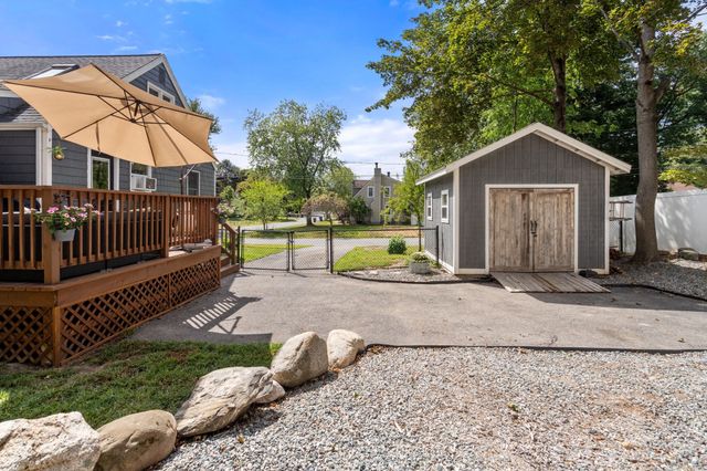 27 Harvard Ave, Methuen, MA 01844