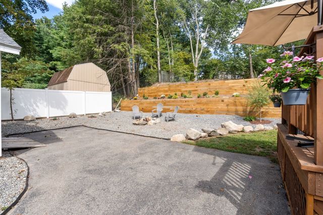 27 Harvard Ave, Methuen, MA 01844
