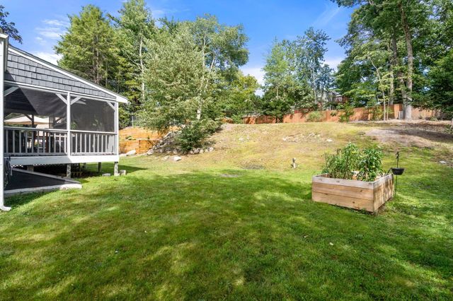 27 Harvard Ave, Methuen, MA 01844