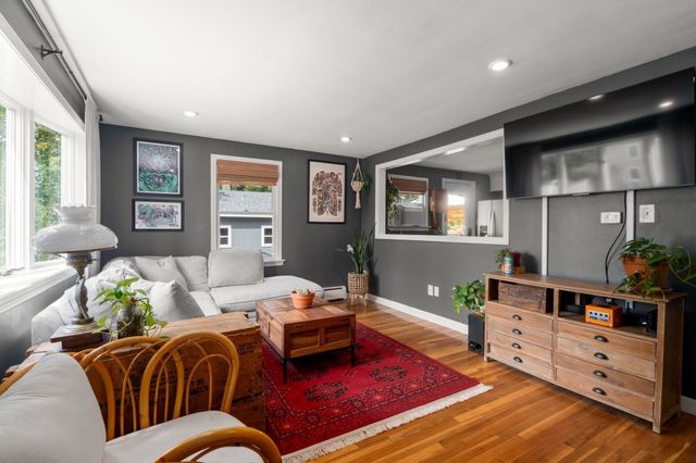 27 Harvard Ave, Methuen, MA 01844