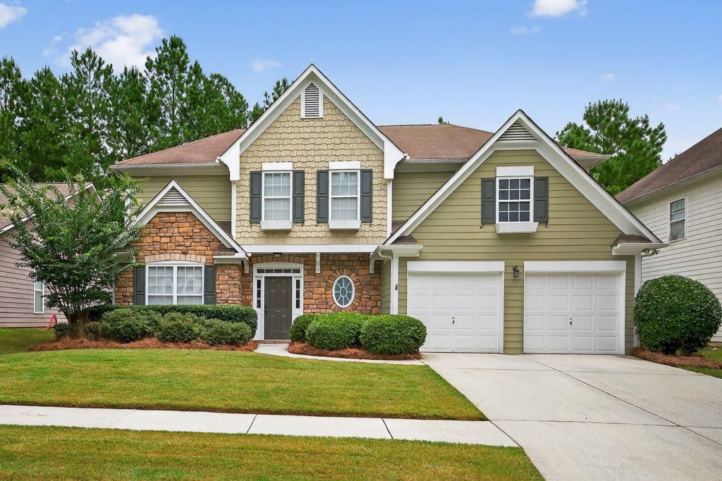 3010 Cooper Woods Drive, Loganville, GA 30052