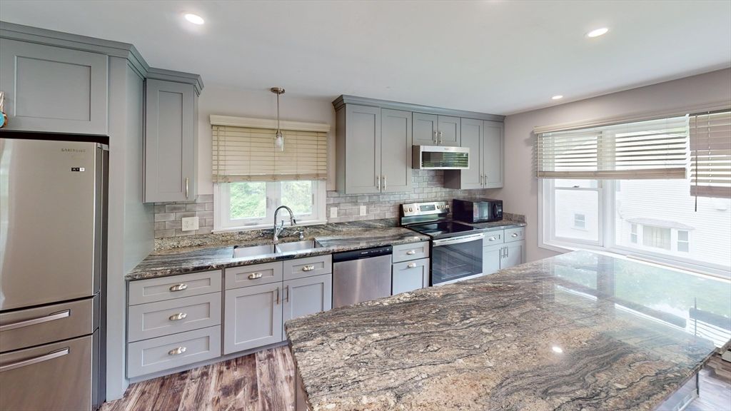 9 Brookdale 2, Worcester, MA 01604