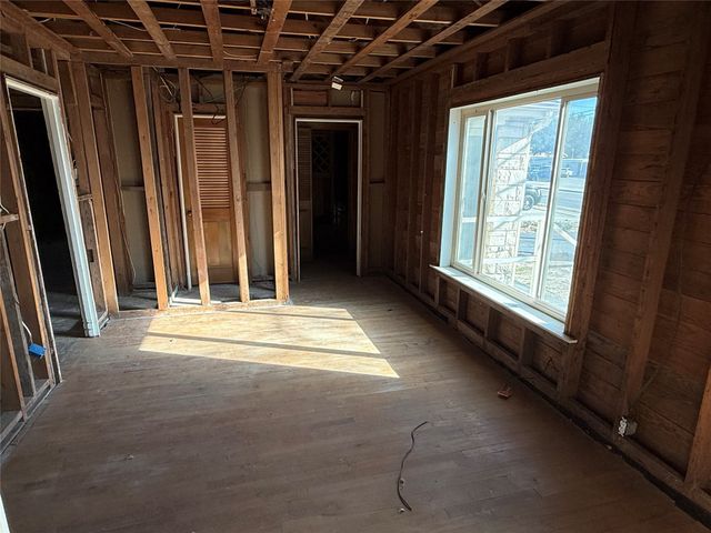 408 W Walnut Street, Decatur, TX 76234