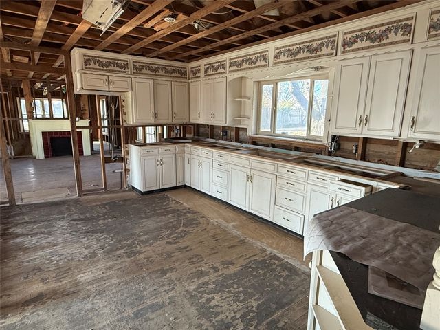 408 W Walnut Street, Decatur, TX 76234