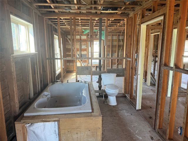 408 W Walnut Street, Decatur, TX 76234