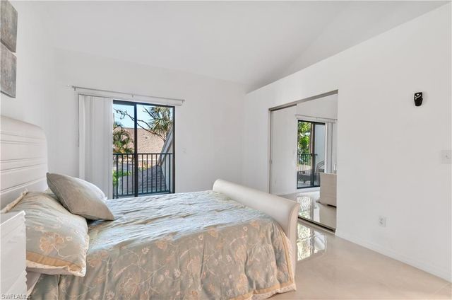 79 Emerald Woods DR J10, Naples, FL 34108