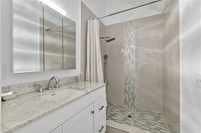 79 Emerald Woods DR J10, Naples, FL 34108