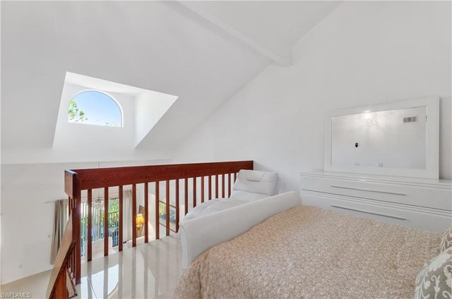 79 Emerald Woods DR J10, Naples, FL 34108