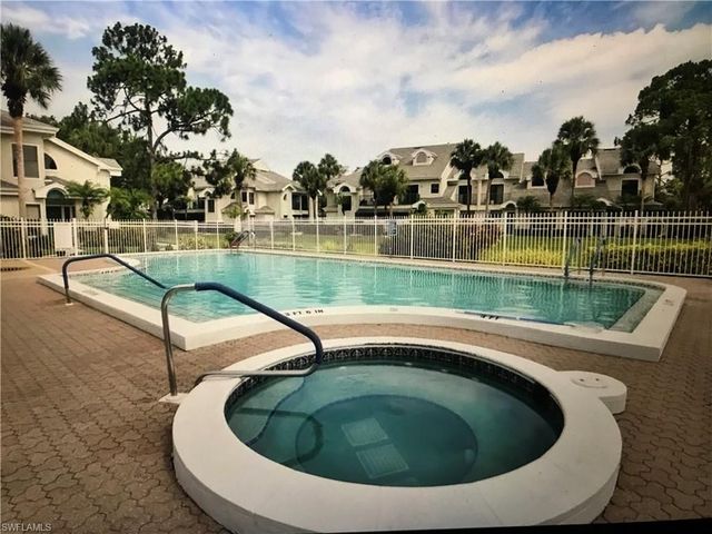 79 Emerald Woods DR J10, Naples, FL 34108