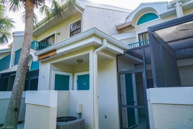 79 Emerald Woods DR J10, Naples, FL 34108