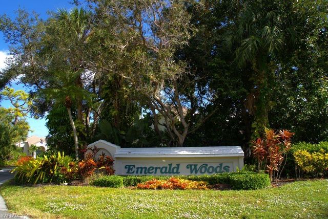 79 Emerald Woods DR J10, Naples, FL 34108