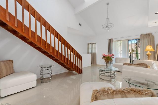 79 Emerald Woods DR J10, Naples, FL 34108