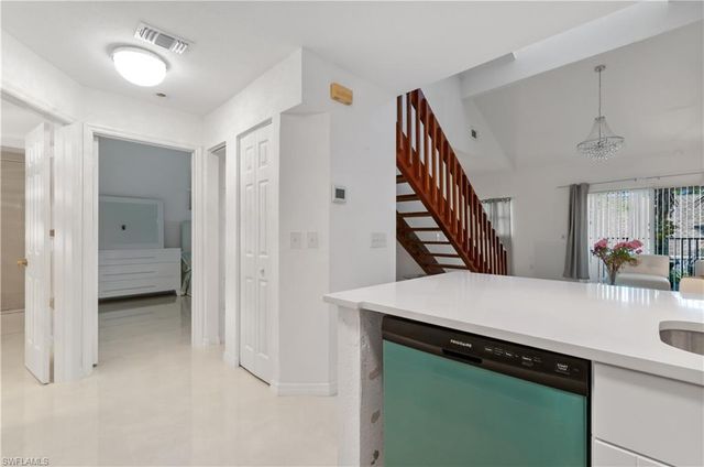 79 Emerald Woods DR J10, Naples, FL 34108