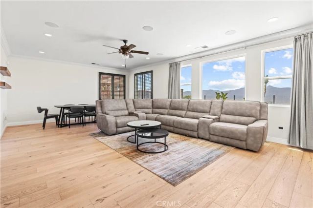18458 Lakepointe, Riverside, CA 92503