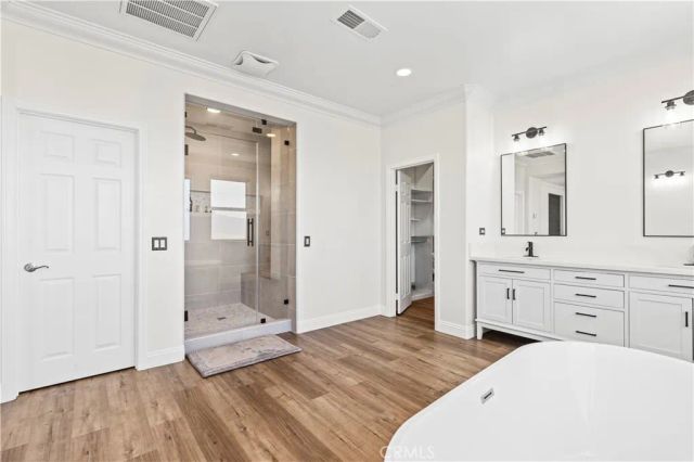 18458 Lakepointe, Riverside, CA 92503