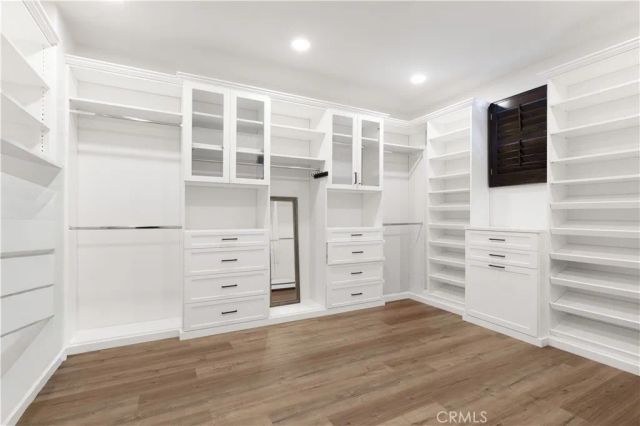 18458 Lakepointe, Riverside, CA 92503