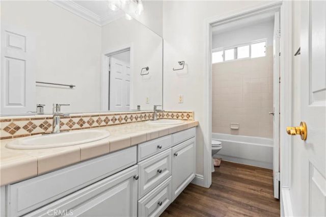18458 Lakepointe, Riverside, CA 92503
