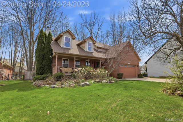 54638 Beacon Cove Circle, New Baltimore, MI 48047