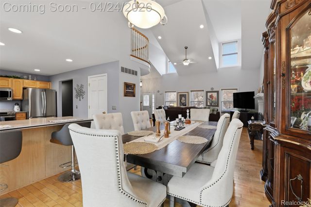 54638 Beacon Cove Circle, New Baltimore, MI 48047