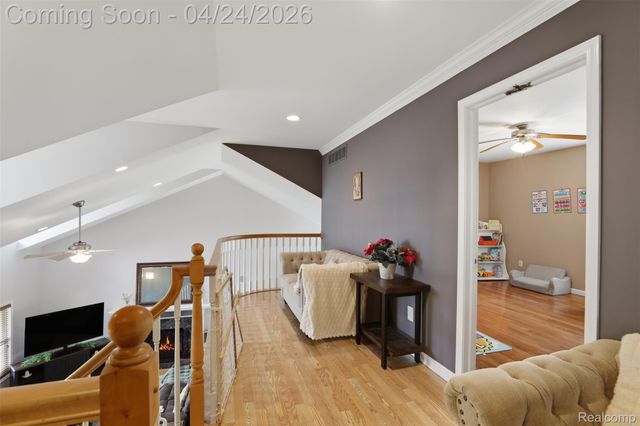 54638 Beacon Cove Circle, New Baltimore, MI 48047