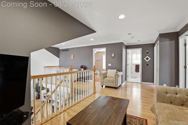 54638 Beacon Cove Circle, New Baltimore, MI 48047